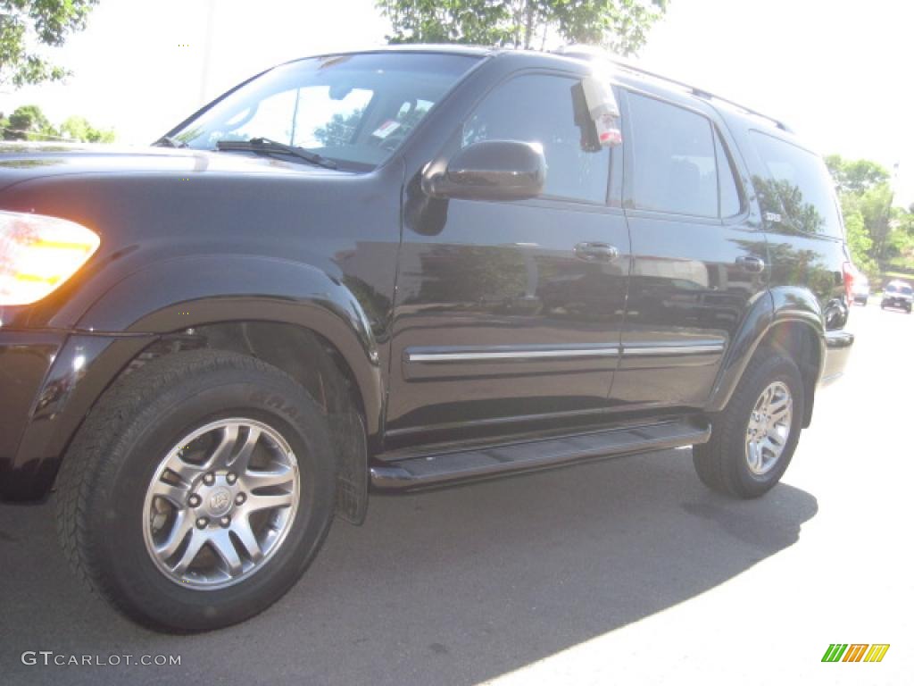 2006 Sequoia SR5 4WD - Black / Taupe photo #36