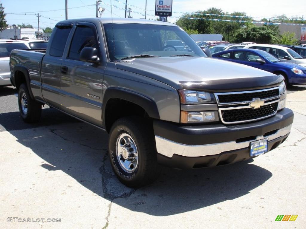 2006 Silverado 2500HD LS Extended Cab - Graystone Metallic / Dark Charcoal photo #3