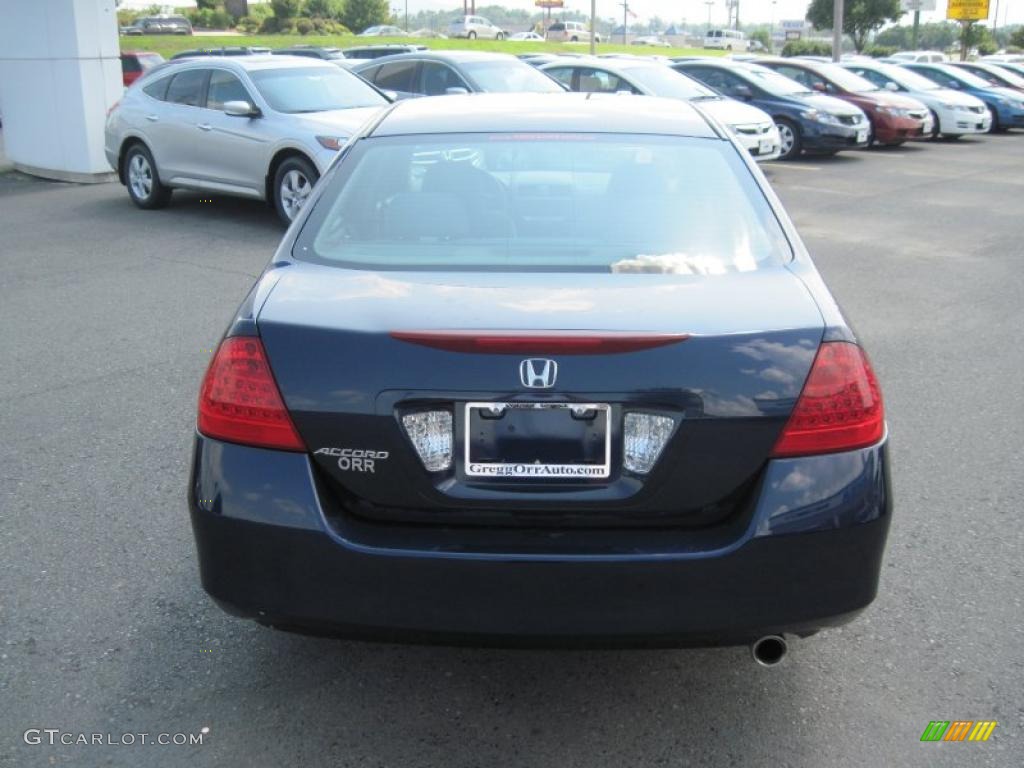 2006 Accord LX Sedan - Royal Blue Pearl / Gray photo #4