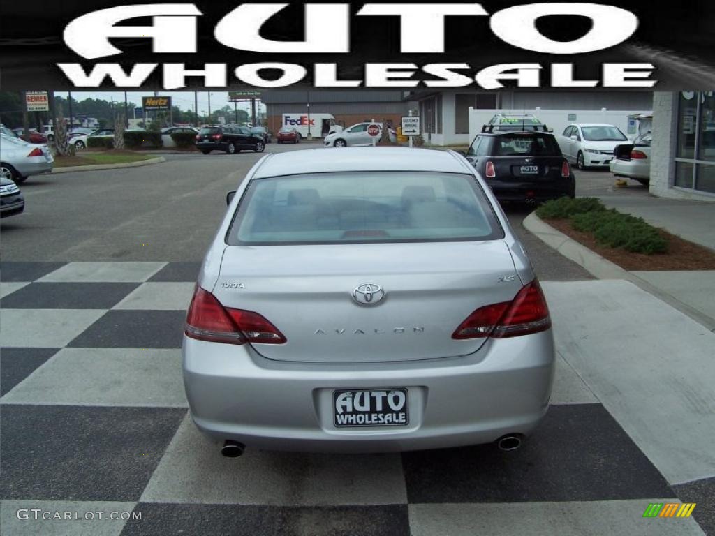 2008 Avalon XLS - Classic Silver Metallic / Ash Gray photo #3
