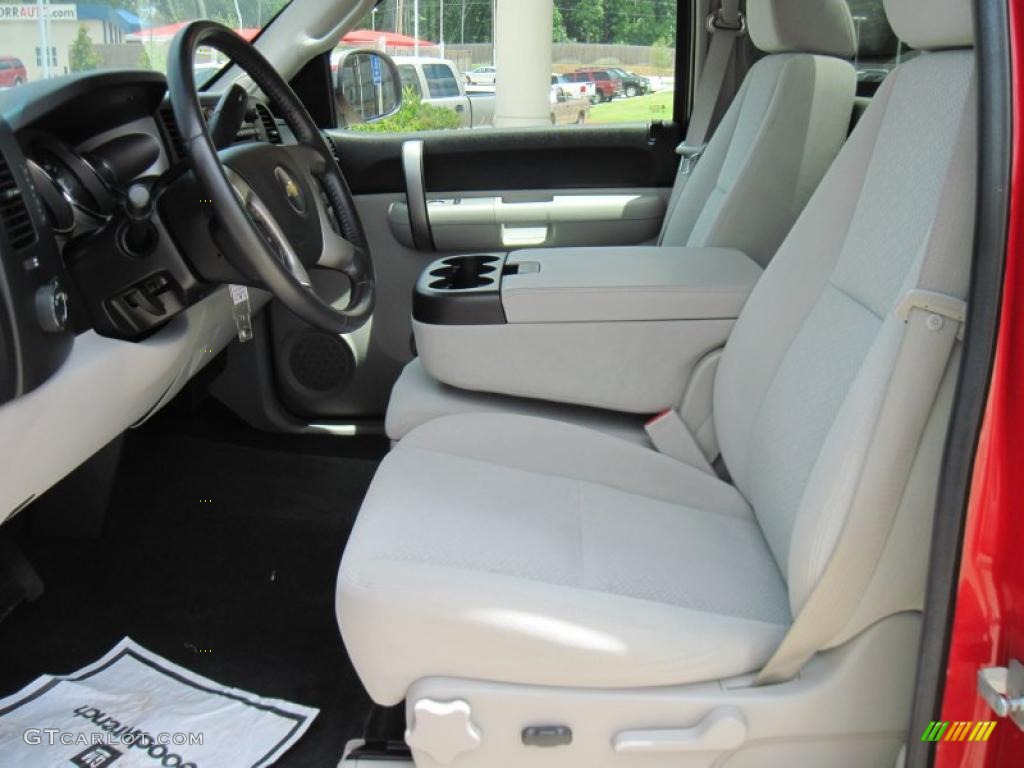 2008 Silverado 1500 LT Regular Cab 4x4 - Victory Red / Light Titanium/Ebony Accents photo #8