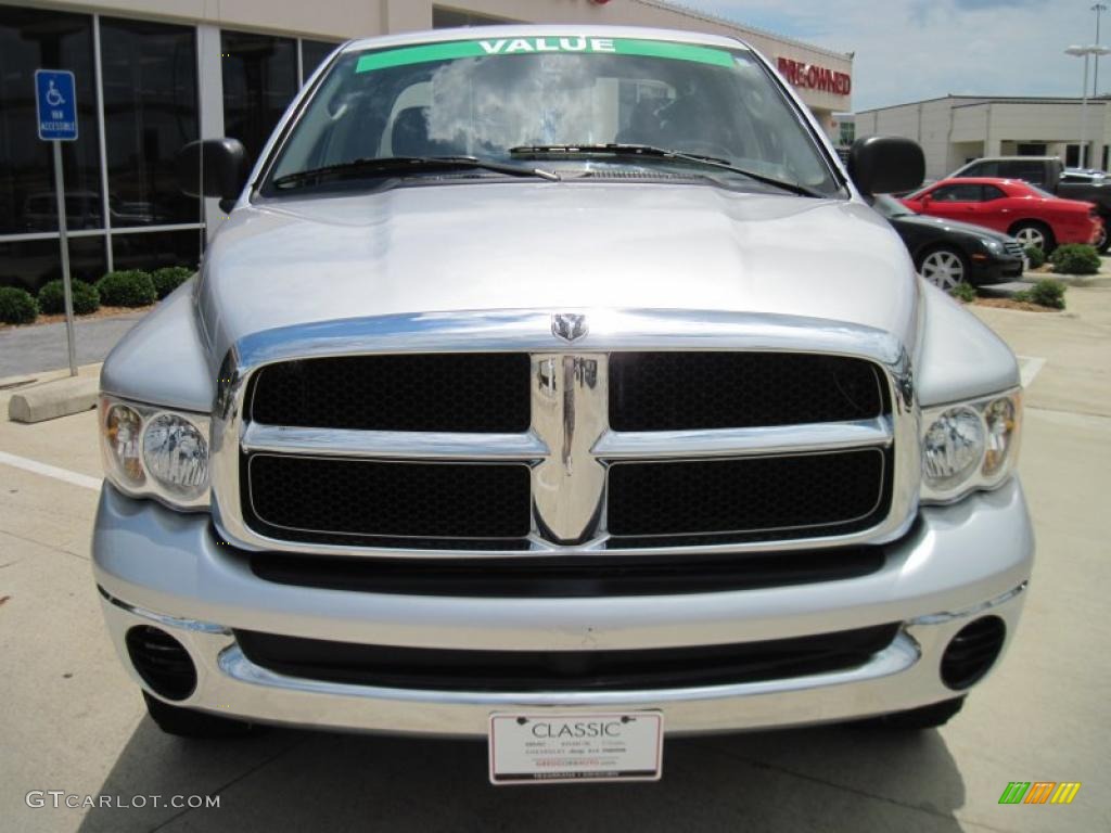 2005 Ram 1500 SLT Quad Cab 4x4 - Bright Silver Metallic / Dark Slate Gray photo #5