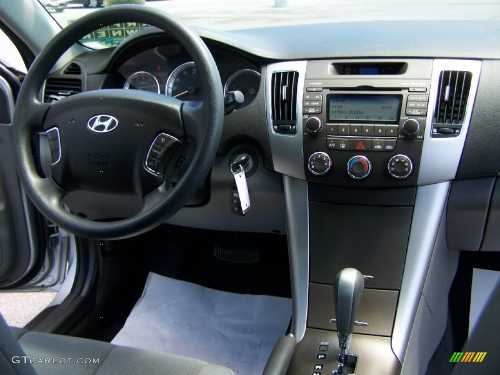 2009 Sonata GLS - Bright Silver / Gray photo #13