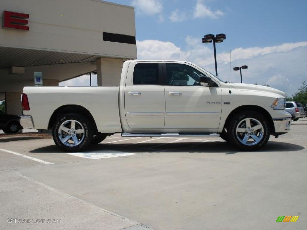 2010 Ram 1500 Big Horn Quad Cab - Stone White / Dark Slate/Medium Graystone photo #2