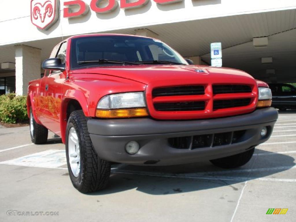 2003 Dakota SXT Club Cab - Flame Red / Dark Slate Gray photo #1