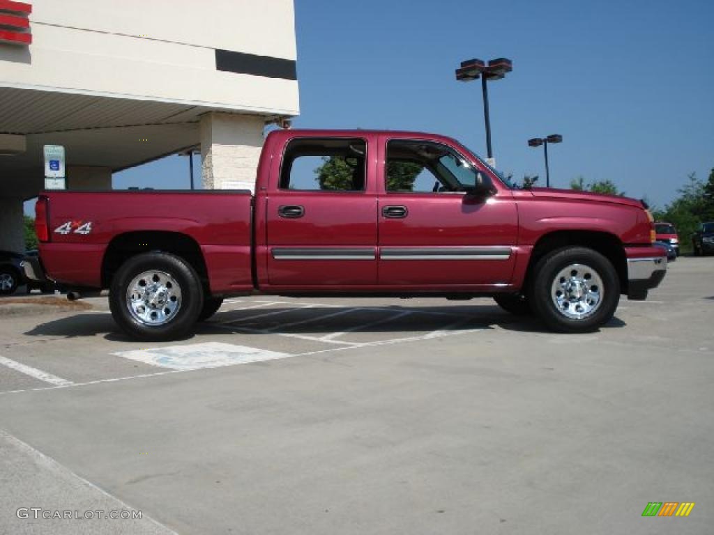 2006 Silverado 1500 LT Crew Cab 4x4 - Sport Red Metallic / Dark Charcoal photo #2