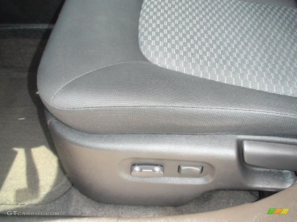 2009 HHR LT - Dark Gray Metallic / Gray photo #16