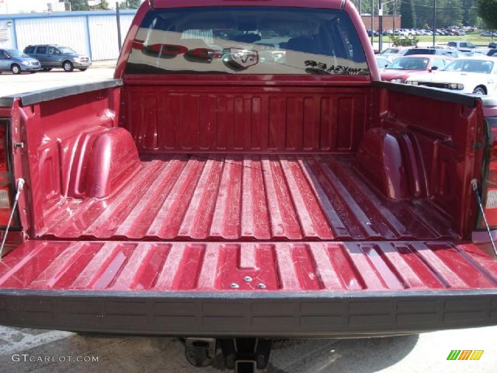 2006 Silverado 1500 LT Crew Cab 4x4 - Sport Red Metallic / Dark Charcoal photo #15