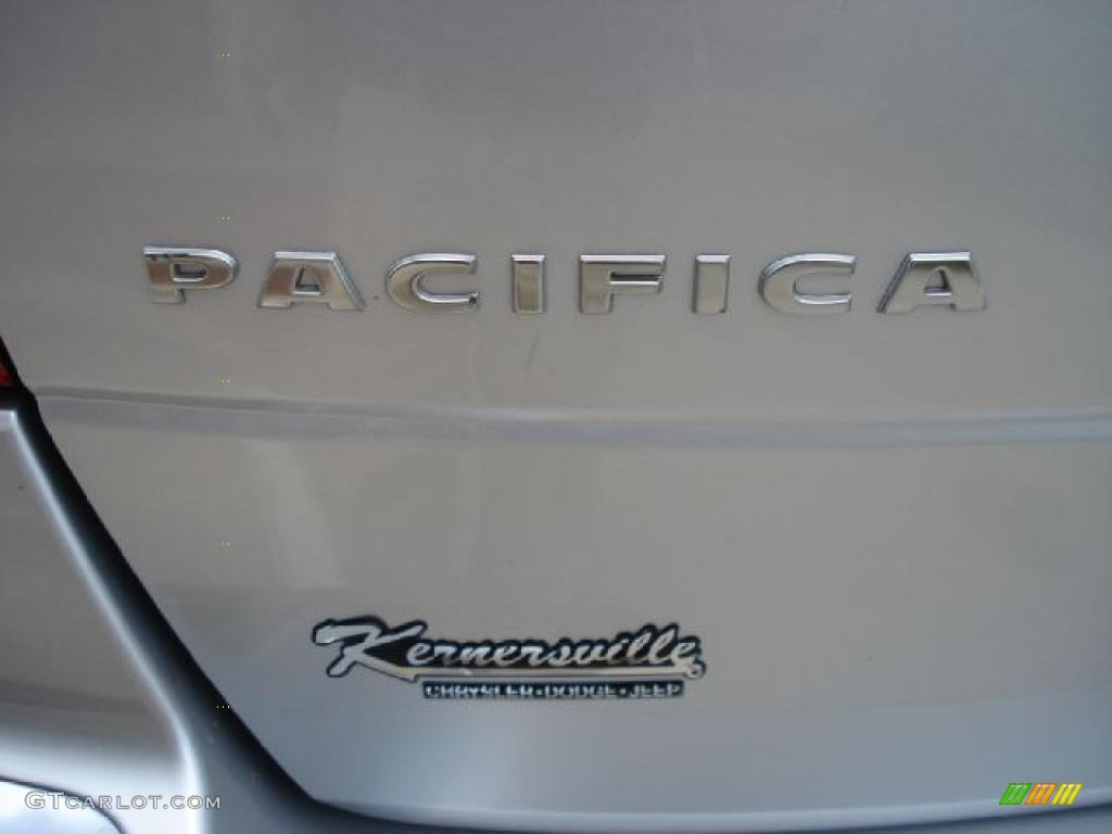 2004 Pacifica  - Bright Silver Metallic / Dark Slate Gray photo #33