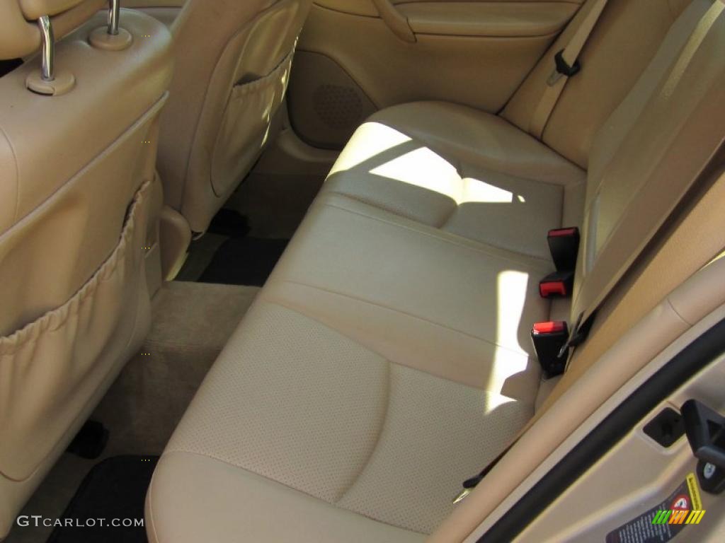 2002 C 240 Sedan - Desert Silver Metallic / Java photo #14