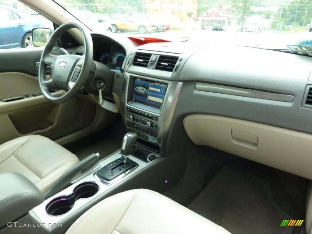 2010 Fusion SEL V6 - Brilliant Silver Metallic / Medium Light Stone photo #17