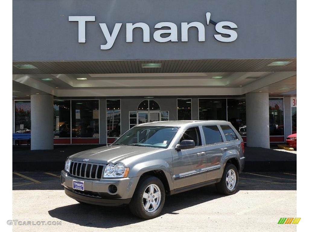 2007 Grand Cherokee Laredo 4x4 - Mineral Gray Metallic / Medium Slate Gray photo #1