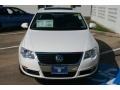 Candy White - Passat Komfort Sedan Photo No. 10