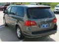 Meteor Gray Metallic - Routan SE Photo No. 2