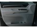 Meteor Gray Metallic - Routan SE Photo No. 14
