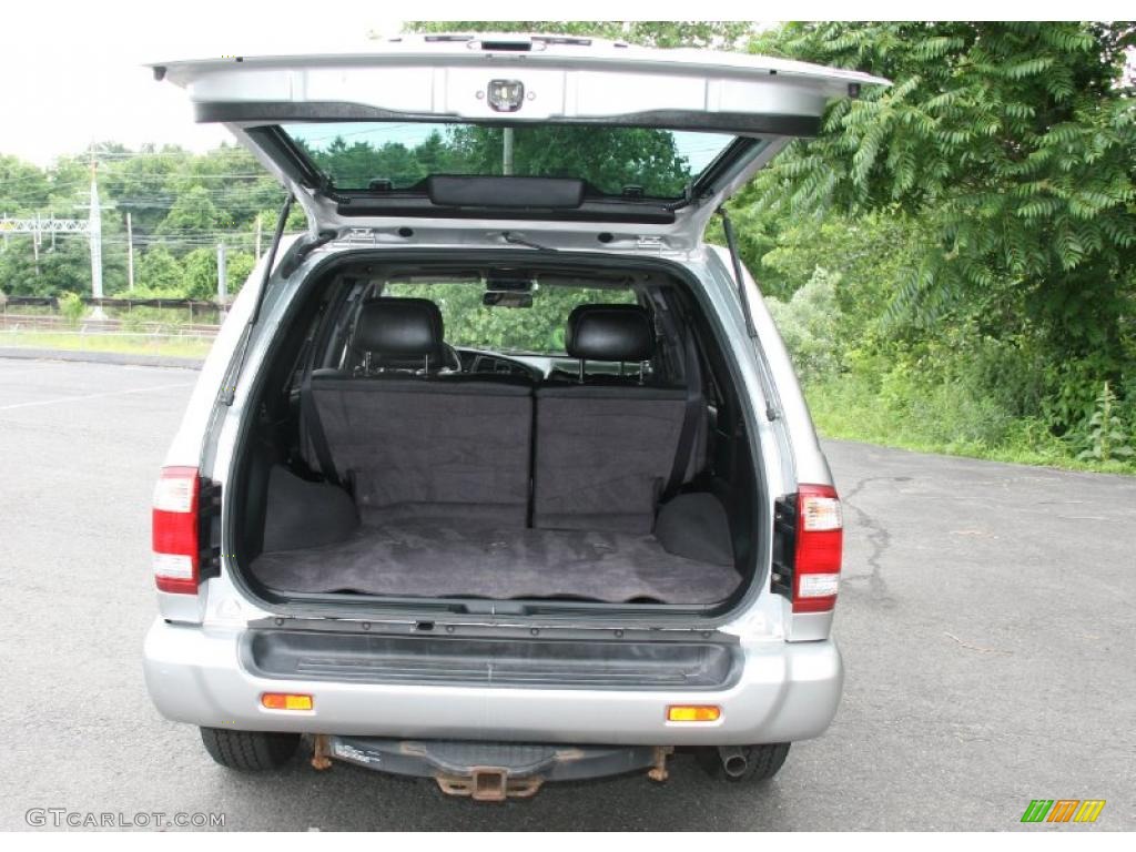 2003 Pathfinder LE 4x4 - Chrome Silver Metallic / Charcoal photo #7