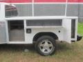 2006 Oxford White Ford F250 Super Duty XL Regular Cab Chassis Utility  photo #15