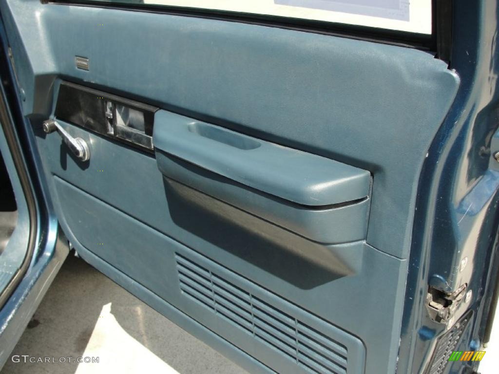1991 C/K C1500 Extended Cab - Medium Blue Metallic / Blue photo #22