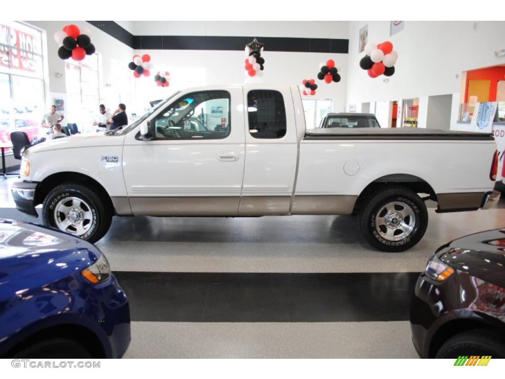 2002 F150 XLT SuperCab - Oxford White / Medium Parchment photo #4