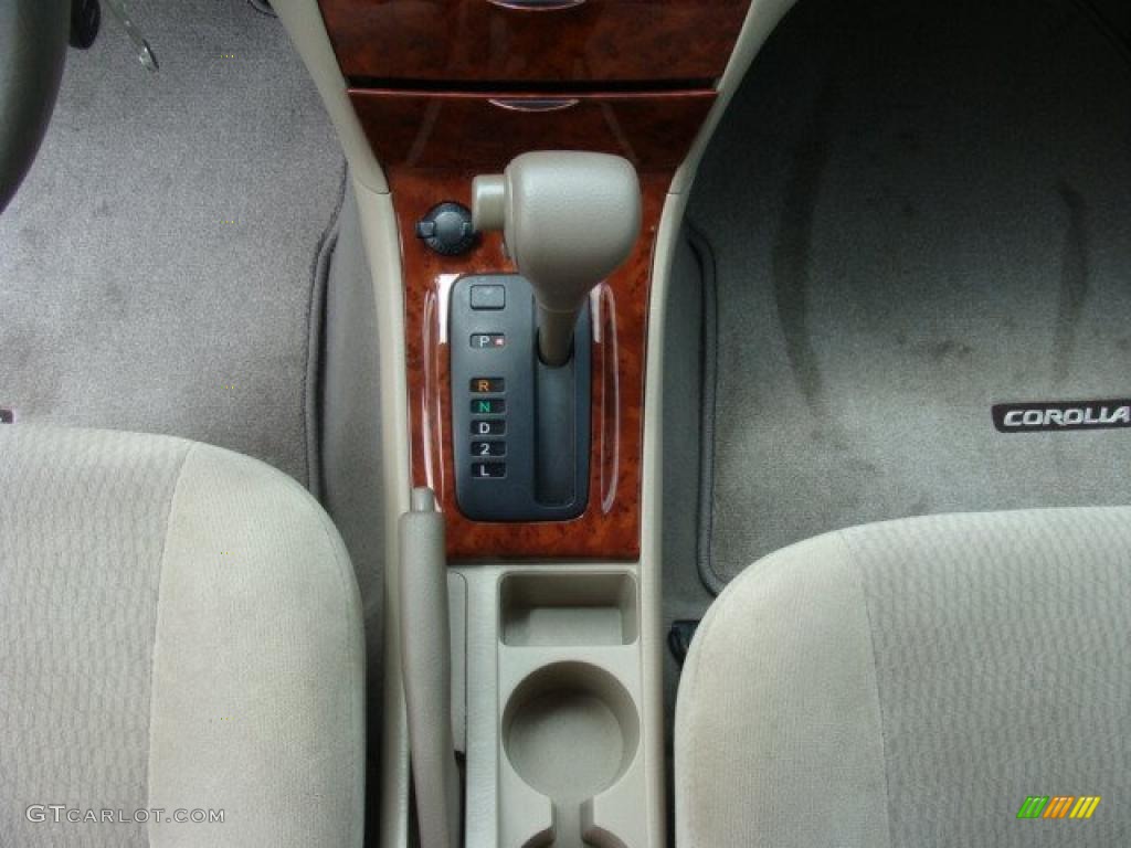 2006 Corolla LE - Super White / Beige photo #12