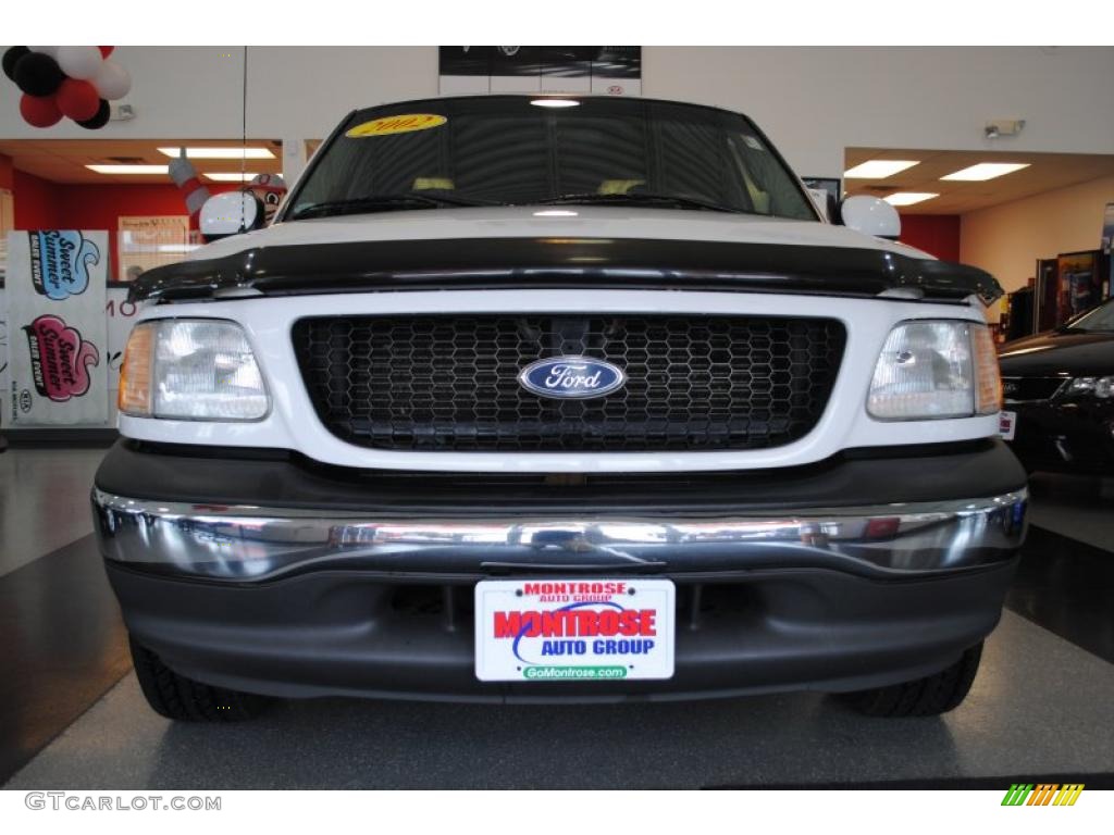 2002 F150 XLT SuperCab - Oxford White / Medium Parchment photo #12