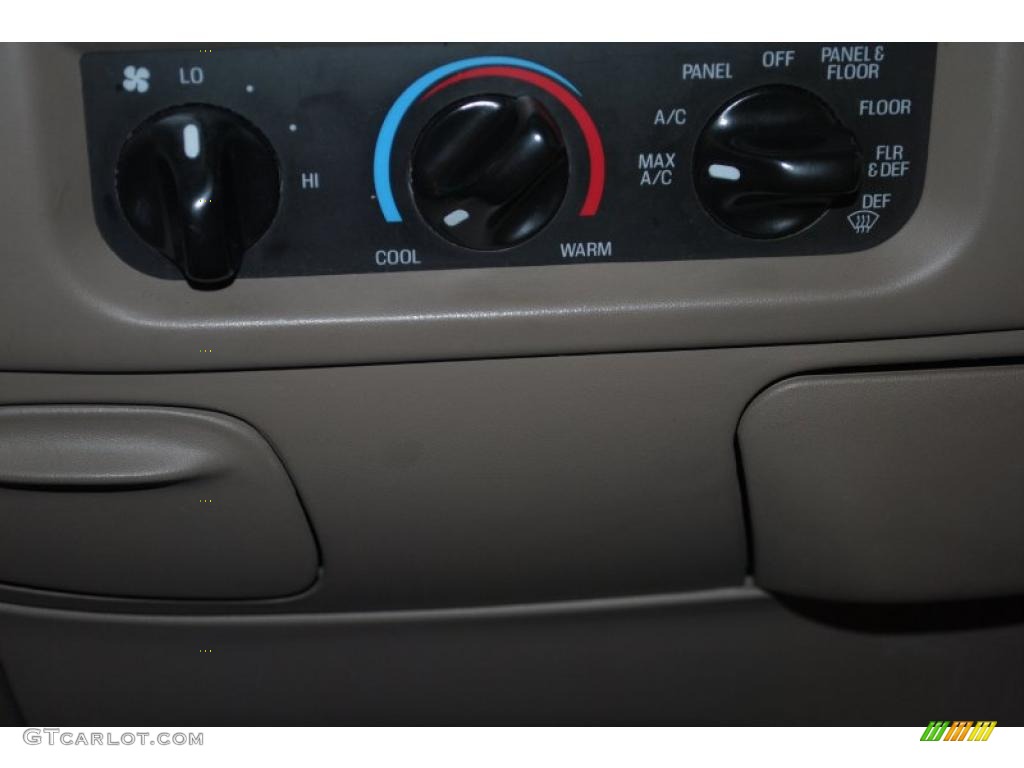 2002 F150 XLT SuperCab - Oxford White / Medium Parchment photo #37