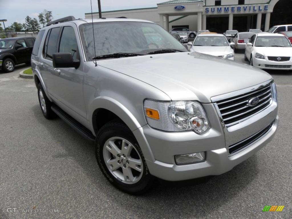 2010 Explorer XLT - Brilliant Silver Metallic / Black photo #1