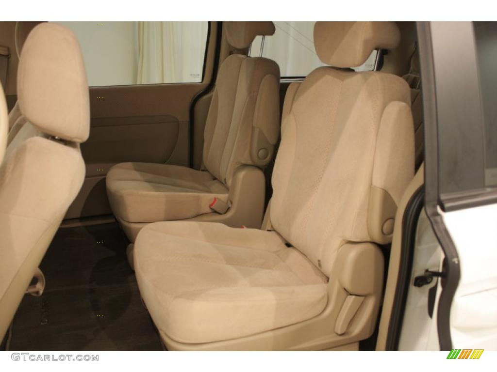 2008 Entourage GLS - Cosmic White / Beige photo #17