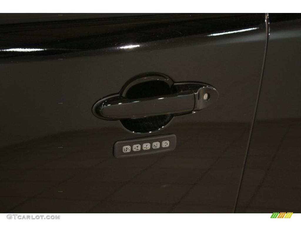 2010 Escape Limited V6 4WD - Black / Charcoal Black photo #8