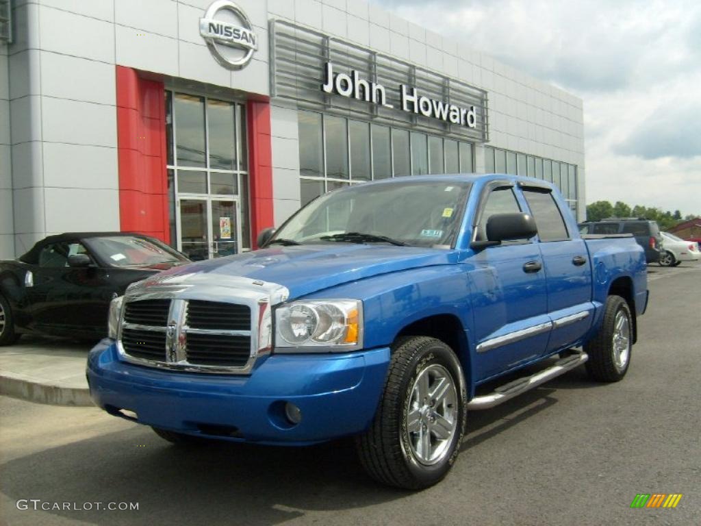 2007 Dakota SLT Quad Cab 4x4 - Electric Blue Pearl / Medium Slate Gray photo #1