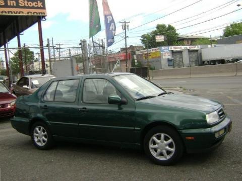 1995 Volkswagen Jetta GLS Data, Info and Specs