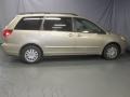 2009 Desert Sand Mica Toyota Sienna LE  photo #4