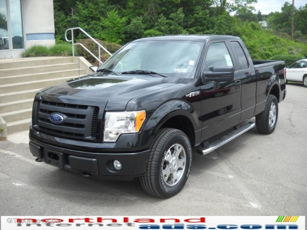 2010 F150 STX SuperCab 4x4 - Tuxedo Black / Medium Stone photo #2