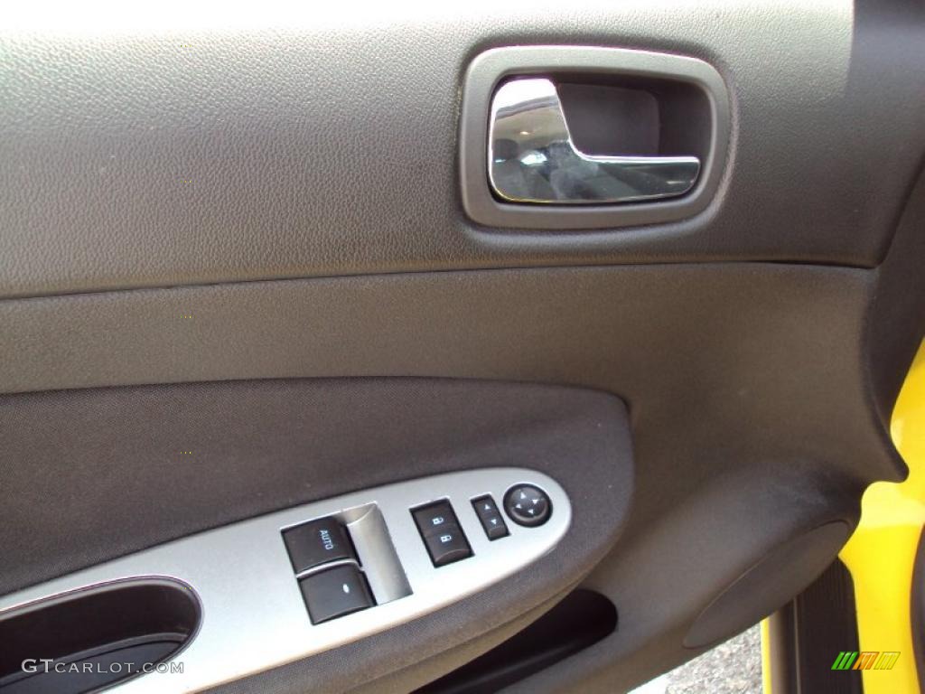 2009 G5  - Competition Yellow / Ebony photo #16