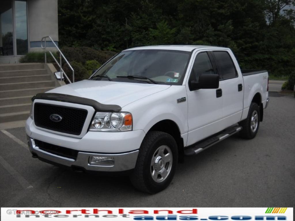 2004 F150 XLT SuperCrew 4x4 - Oxford White / Tan photo #2