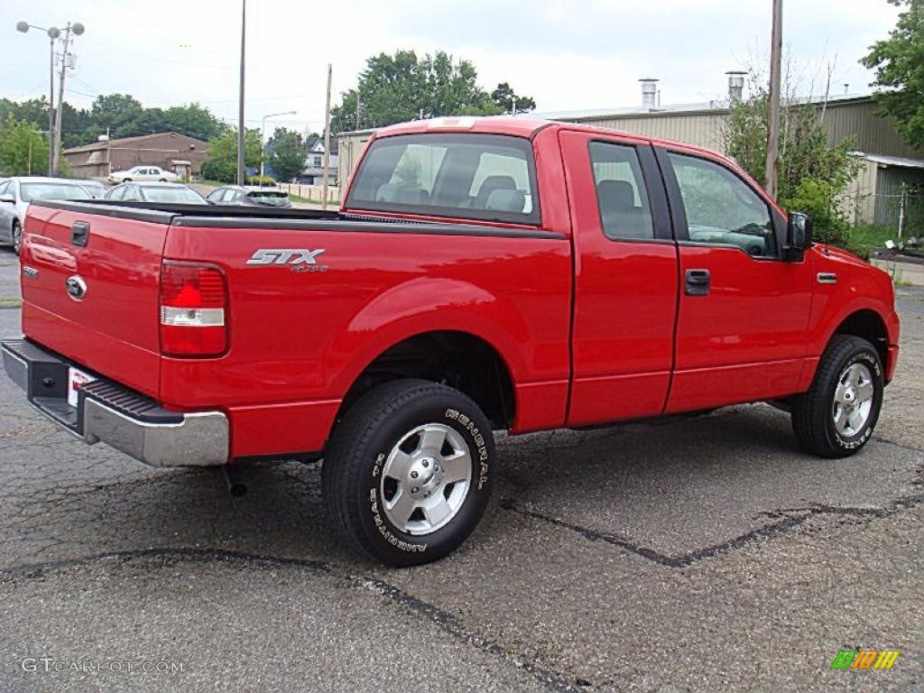 2006 F150 STX SuperCab 4x4 - Bright Red / Medium/Dark Flint photo #5