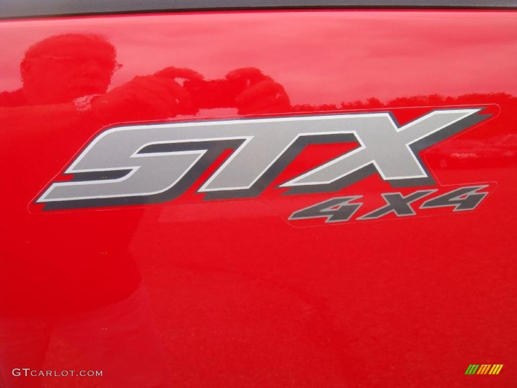 2006 F150 STX SuperCab 4x4 - Bright Red / Medium/Dark Flint photo #24