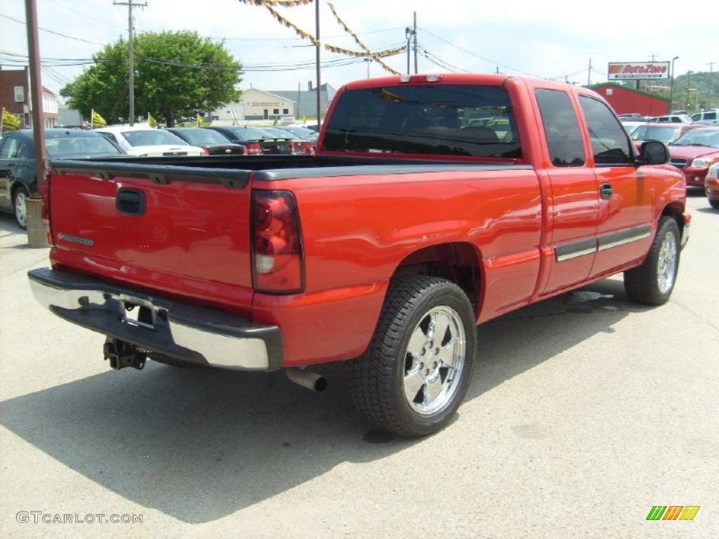 2007 Silverado 1500 Classic LT Extended Cab 4x4 - Victory Red / Dark Charcoal photo #5