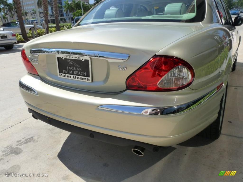 2007 X-Type 3.0 - Winter Gold Metallic / Ivory photo #7
