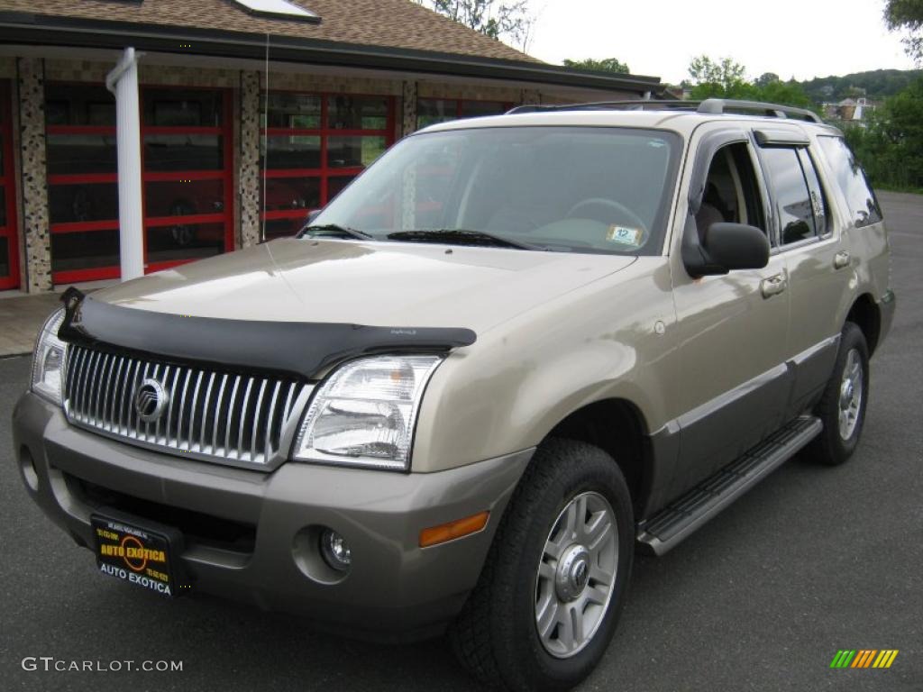 2003 Mountaineer Convenience AWD - Harvest Gold Metallic / Medium Dark Parchment photo #1