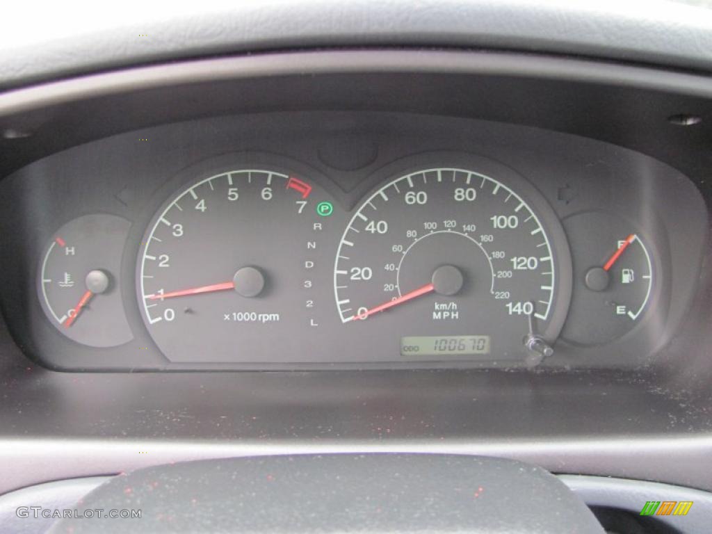 2002 Elantra GLS Sedan - Midnight Gray / Gray photo #25
