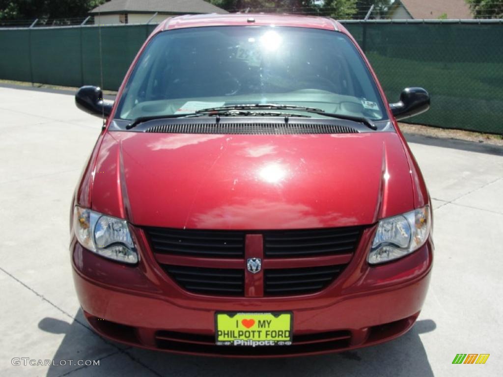 2006 Caravan SXT - Inferno Red Crystal Pearl / Medium Slate Gray photo #8