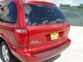 Inferno Red Crystal Pearl - Caravan SXT Photo No. 23