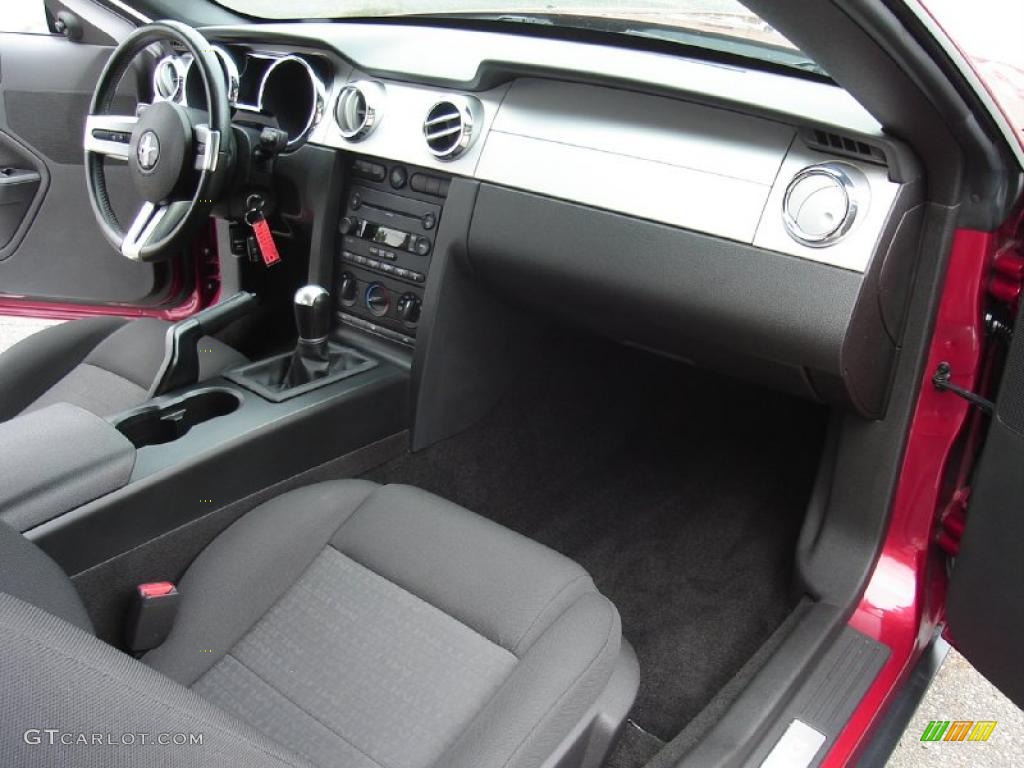 2007 Mustang V6 Premium Coupe - Redfire Metallic / Dark Charcoal photo #17