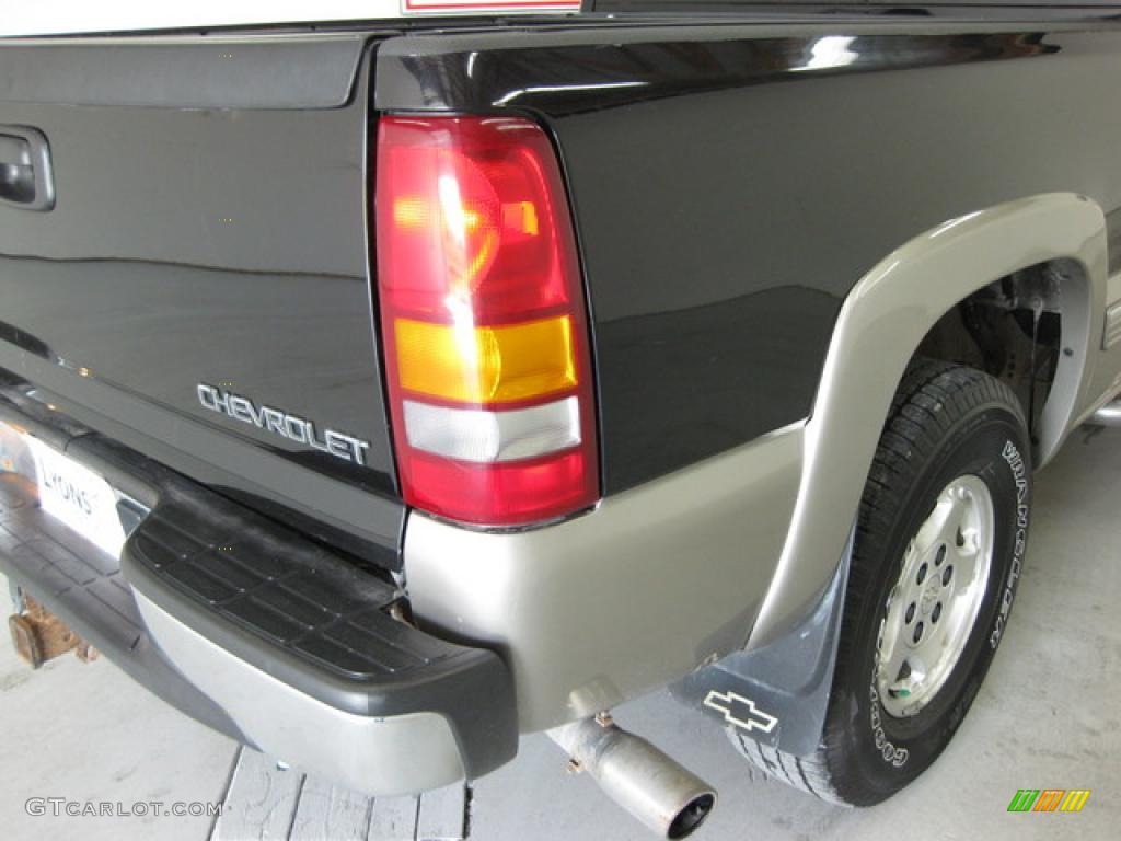 2002 Silverado 1500 LS Extended Cab 4x4 - Onyx Black / Graphite Gray photo #9