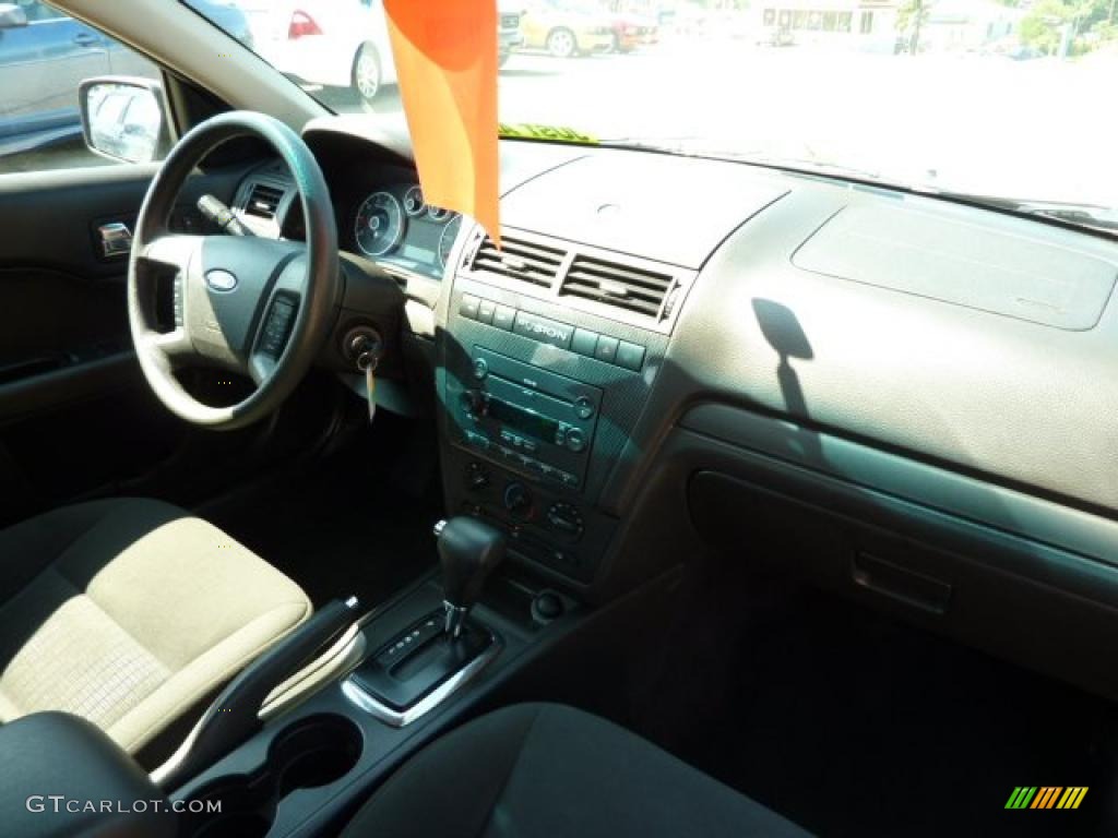2007 Fusion SE - Tungsten Grey Metallic / Light Stone photo #17