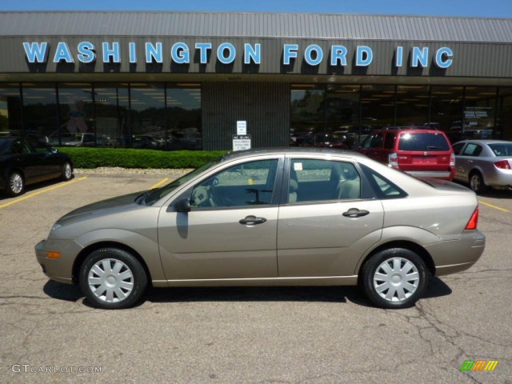 Arizona Beige Metallic Ford Focus