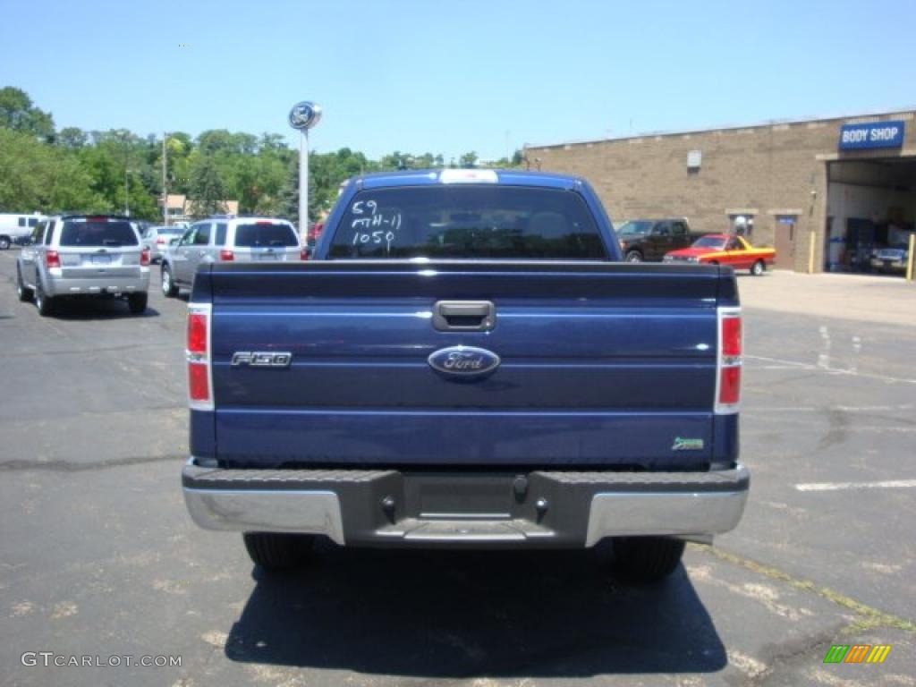 2010 F150 XLT SuperCab 4x4 - Dark Blue Pearl Metallic / Medium Stone photo #4