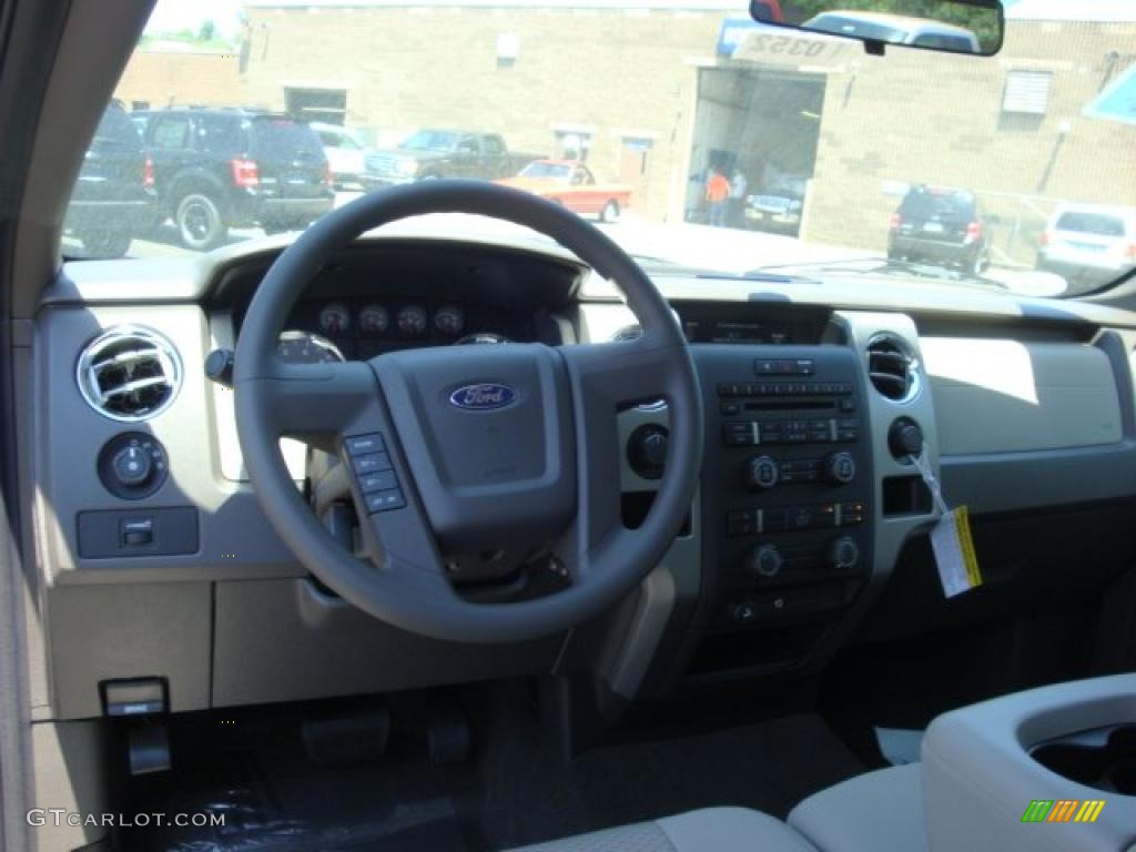 2010 F150 XLT SuperCab 4x4 - Dark Blue Pearl Metallic / Medium Stone photo #13