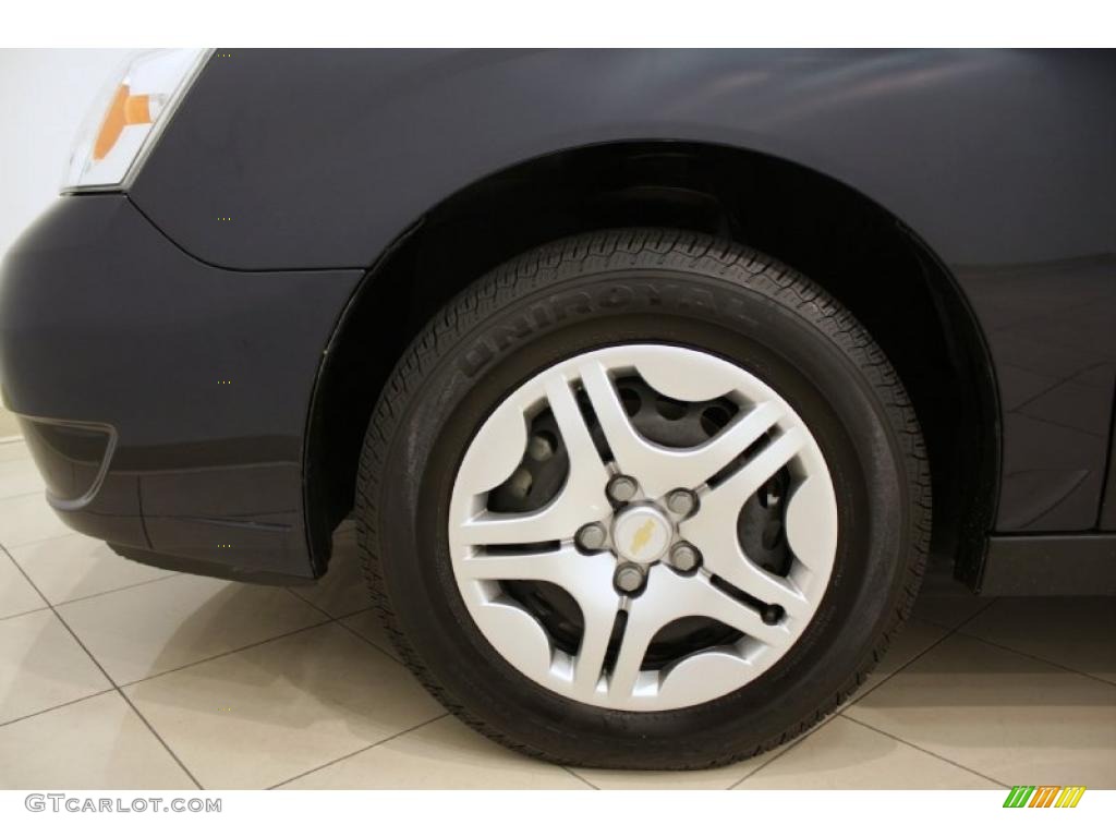 2006 Malibu LS Sedan - Dark Blue Metallic / Cashmere Beige photo #18